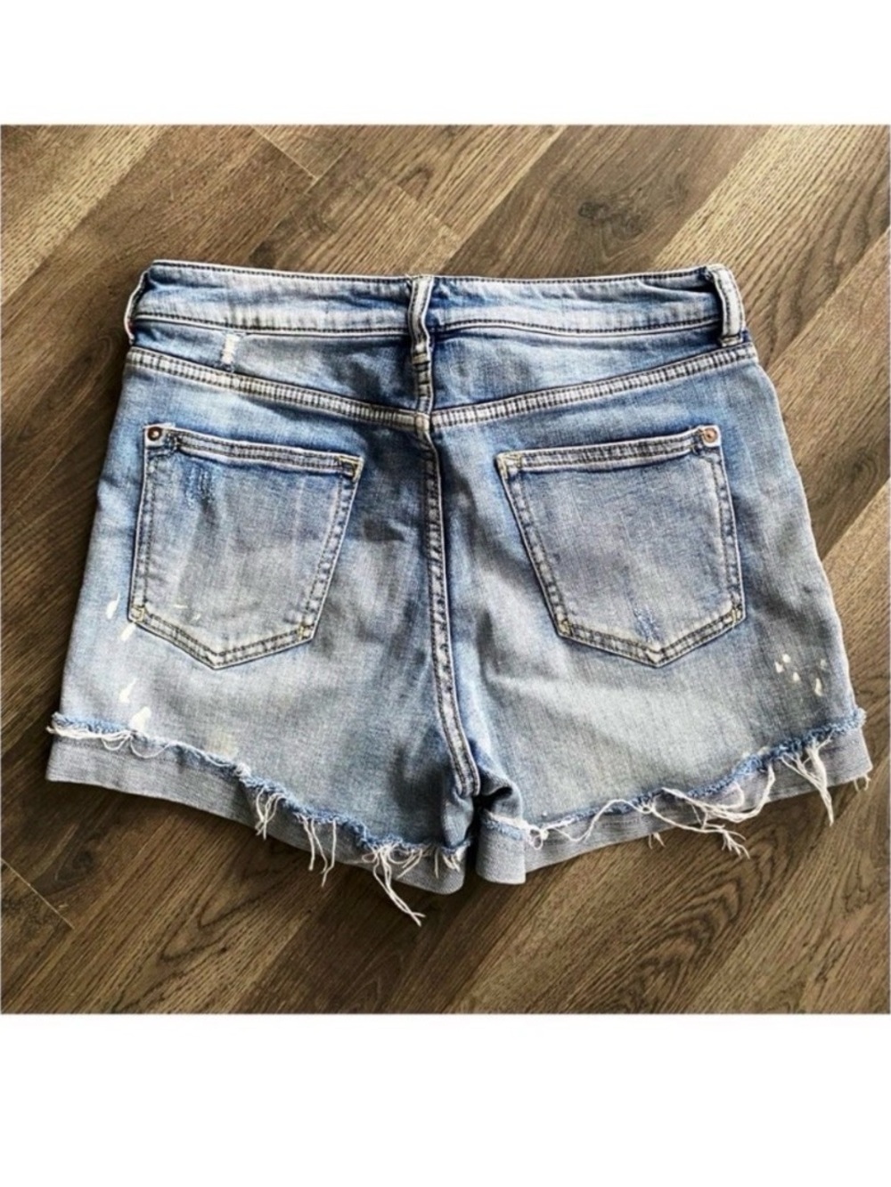 ANTHROPOLOGIE Pilcro High Rise Paint Splatter Jean Shorts Size 28 - Picture 8 of 10